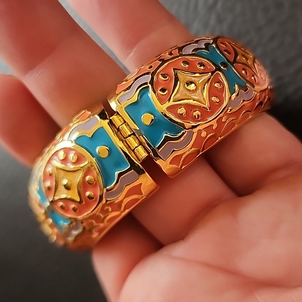Joan Rivers bracelet - Picture 4 of 8
